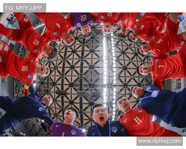 炫酷足球球星新年壁纸,点燃你对2025年赛季的热情与期待 炫酷足球球星新年壁纸,点燃你对2025年赛季的热情与期待