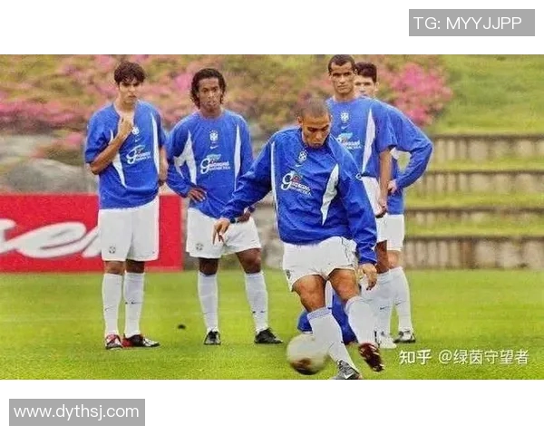 世界知名足球巨星相继来到中国掀起绿茵热潮带动体育与文化交流