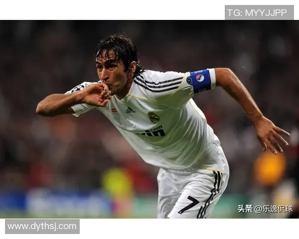 近年全球足球十大球星最新排名揭晓谁将成为足坛的绝对霸主